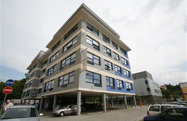 Fotografie od profesionála. Ze zadní strany. Thubnail
