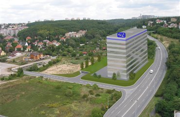 Poměrně bezproblémová stavba DVANu nás vedla k úvahám o dalších investicích kolem areálu. Rychle vznikaly odvážné myšlenky a hned zase rychle zanikaly. Například výstavba velké administračky na sousedních plochách vedle zahradnictví. Thubnail
