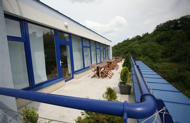 Terasa u restaurace je stále více využívána. Musím udělat foto z letního provozu. Thubnail